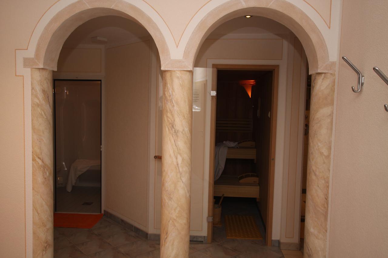 Gaestehaus Alpina Санкт-Антон-ам-Арльберг Экстерьер фото